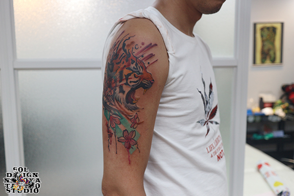 大須　タトゥー